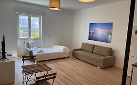 Moderno Home 2